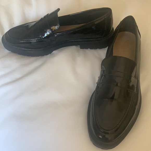 Black Patent Loafers Size 8.5 - Picture 3 of 4